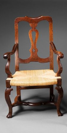 Fauteuil en noyer XVIIIe siècle Modène