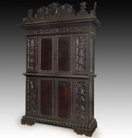 Importante mueble farnesiano de dos cuerpos Emilia, Parma Siglo XVII