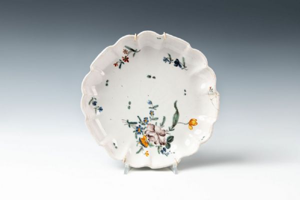 Sassuolo majolica plate, 18th century, Dallari factory, Pietro Lei