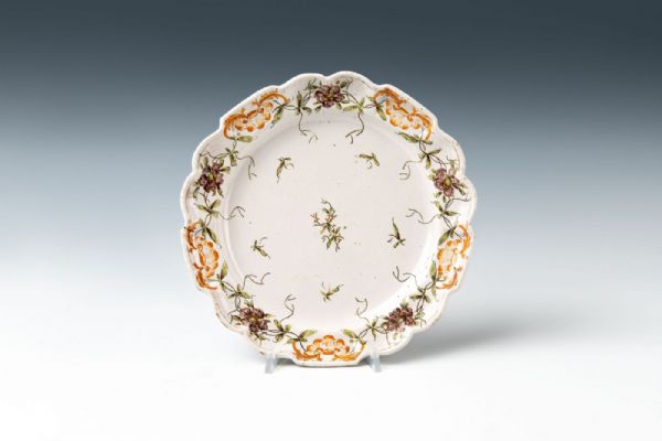 Assiette en faïence de Sassuolo, XVIIIe siècle, Manufacture Dallari, Pietro Lei