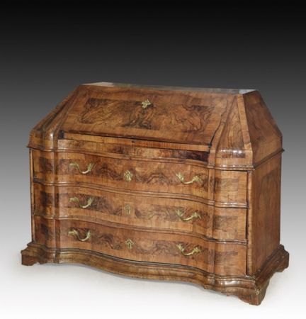 Elegante escrivaninha Emilia - Modena SÉC XVIII