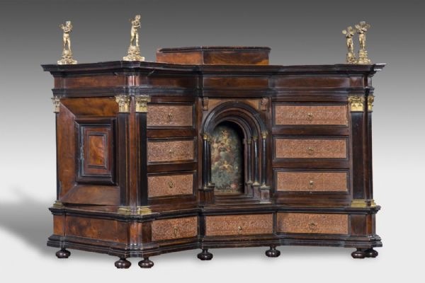 Important Roman cabinet, 17th century