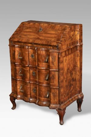 Small and rare drop-front desk, Venice 18th century