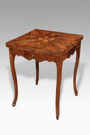 Handkerchief table, Modena center, 18th century