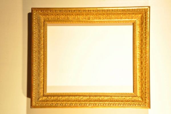 Pair of neoclassical Emilia frames