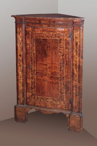 Pair of corner cupboards Emilia and Lombardy SecXVIII