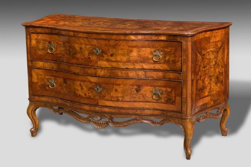 Commode élégante, Venise 18ème siècle    