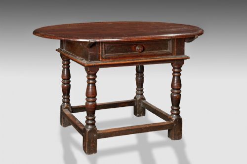 Oval bobbin table, Parma, 17th century