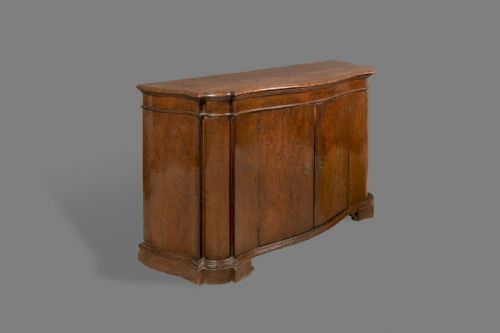 Elegante credenza, Emilia - Veneto sec. XVIII